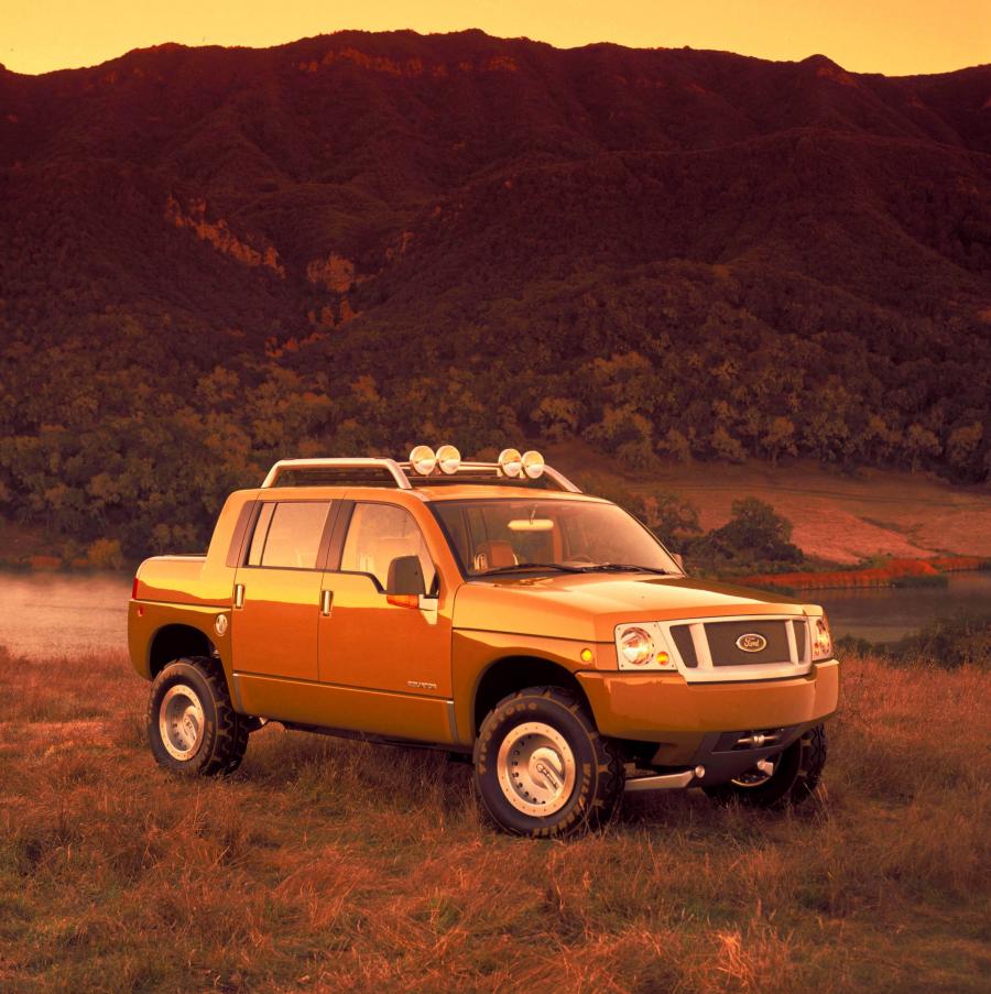  Ford Equator Concept 2000 года  (фото 15 из 15)